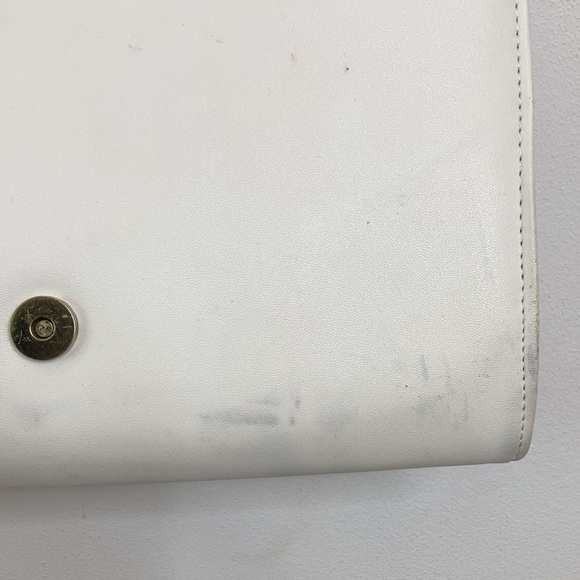 *NWT* Cute black and white Clutch - Picture 5 of 14